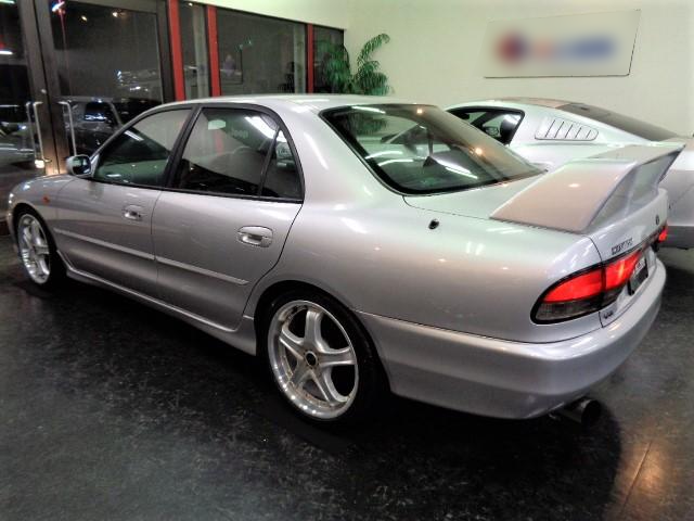 Mitsubishi Galant