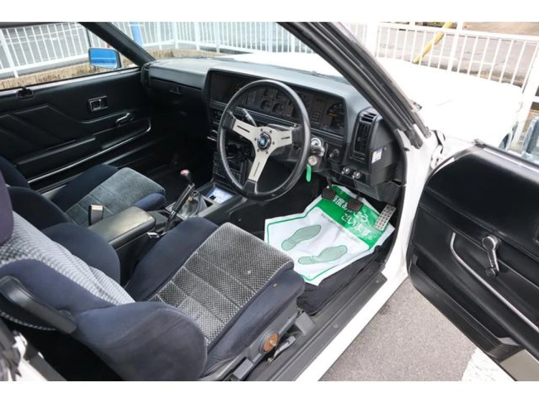 Nissan Skyline 1980 - Gallery View