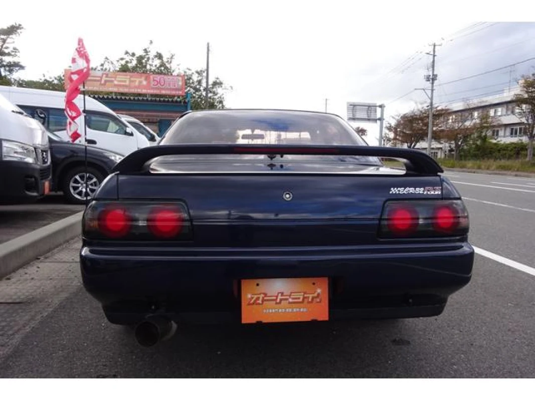 Nissan Skyline 1991 - Thumbnail 8