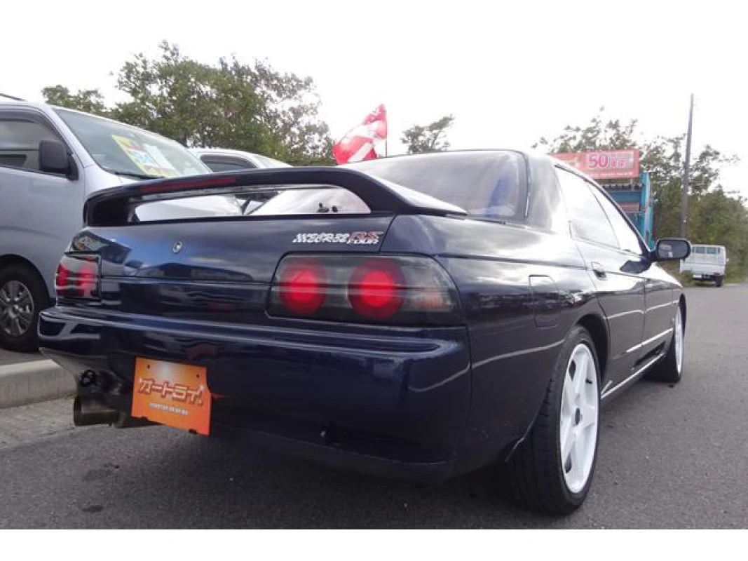 Nissan Skyline 1991 - Thumbnail 10