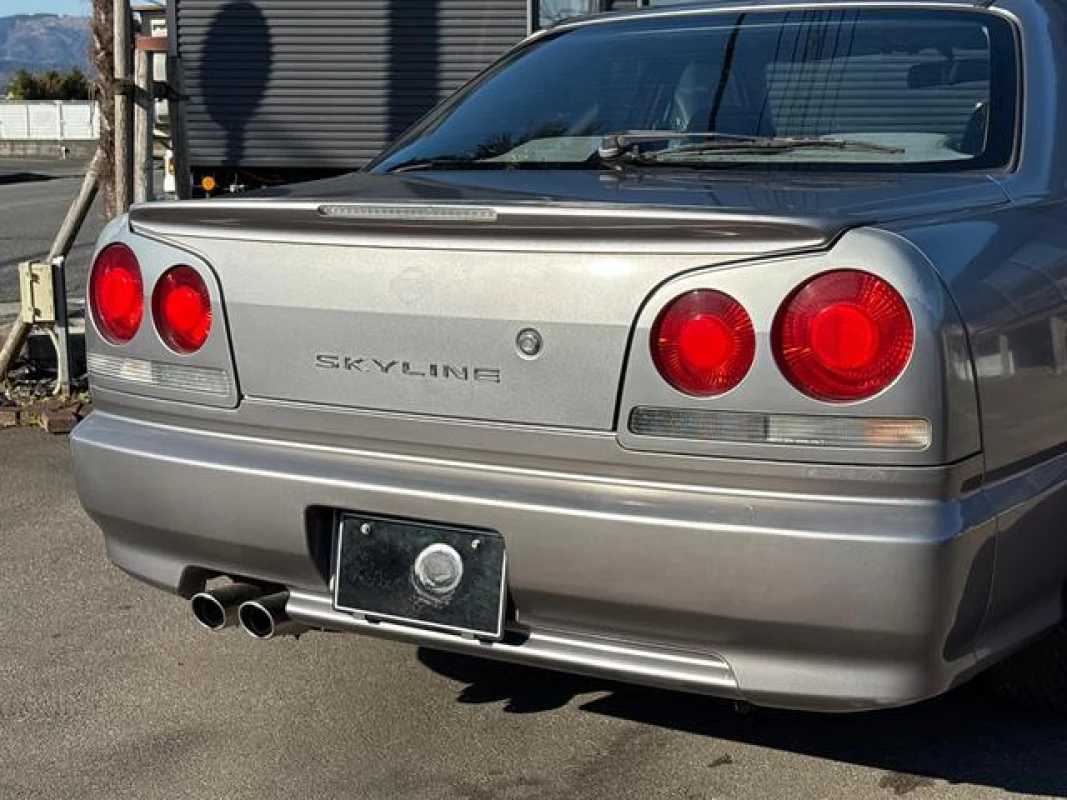 Nissan Nissan Skyline - View 4