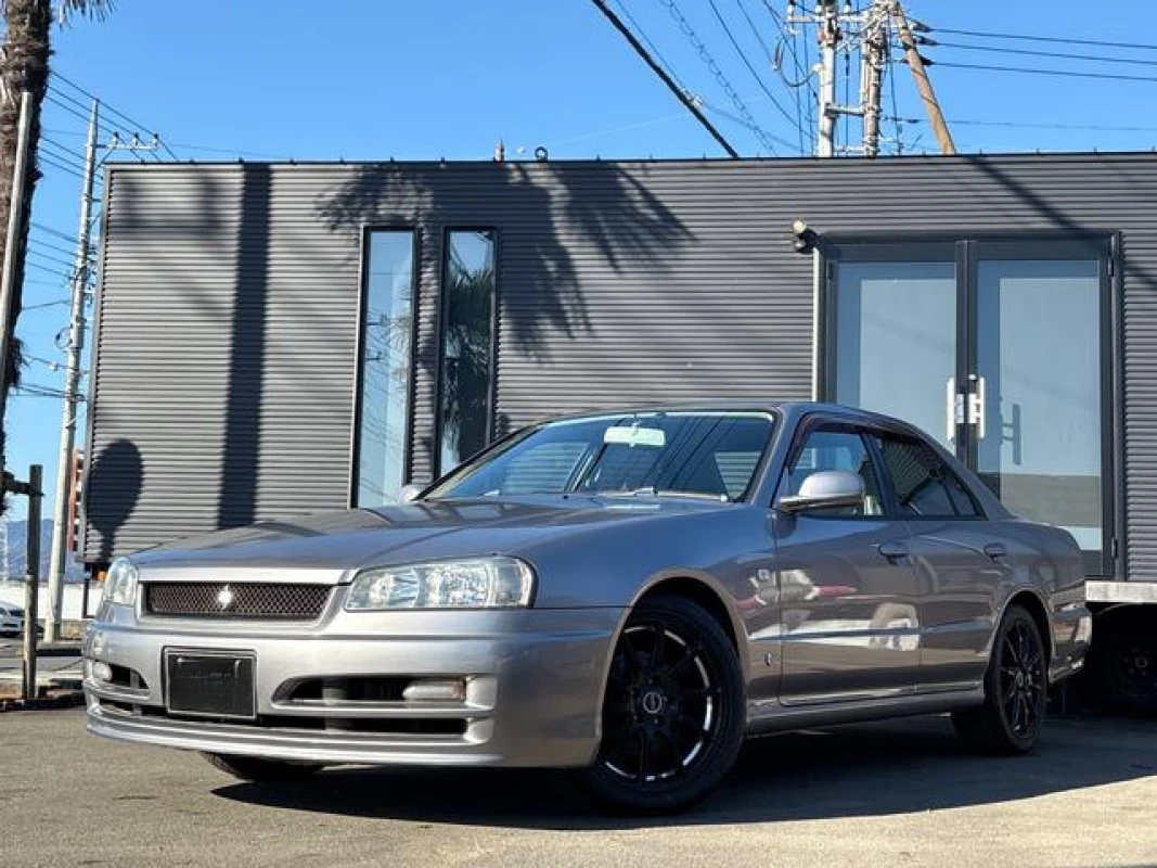 Nissan Nissan Skyline - View 5