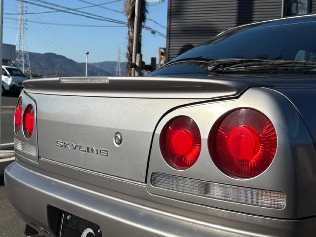 Nissan Skyline 2000 - Thumbnail 6