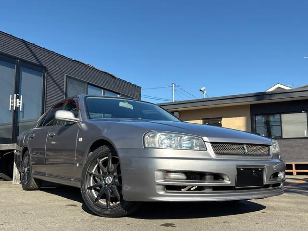 Nissan Skyline 2000 - Thumbnail 8