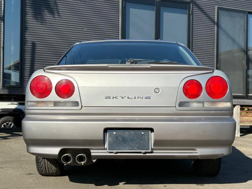 Nissan Skyline 2000 - Thumbnail 10