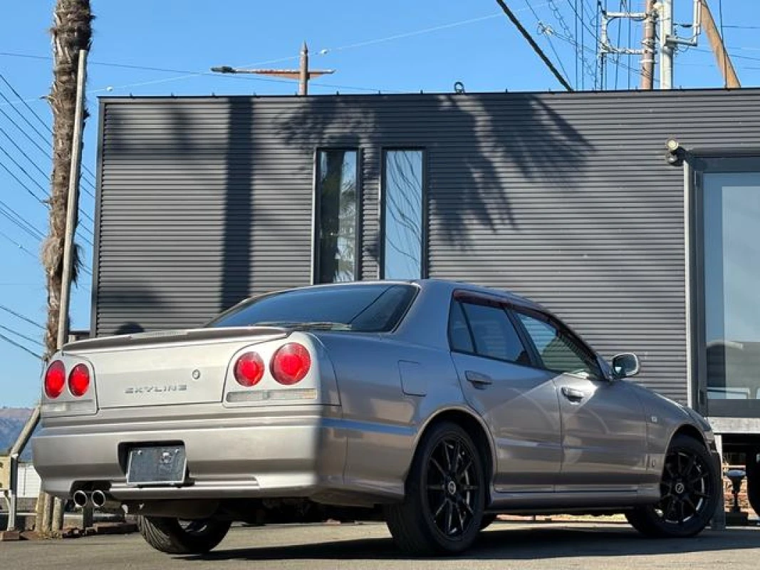Nissan Skyline 2000 - Thumbnail 11