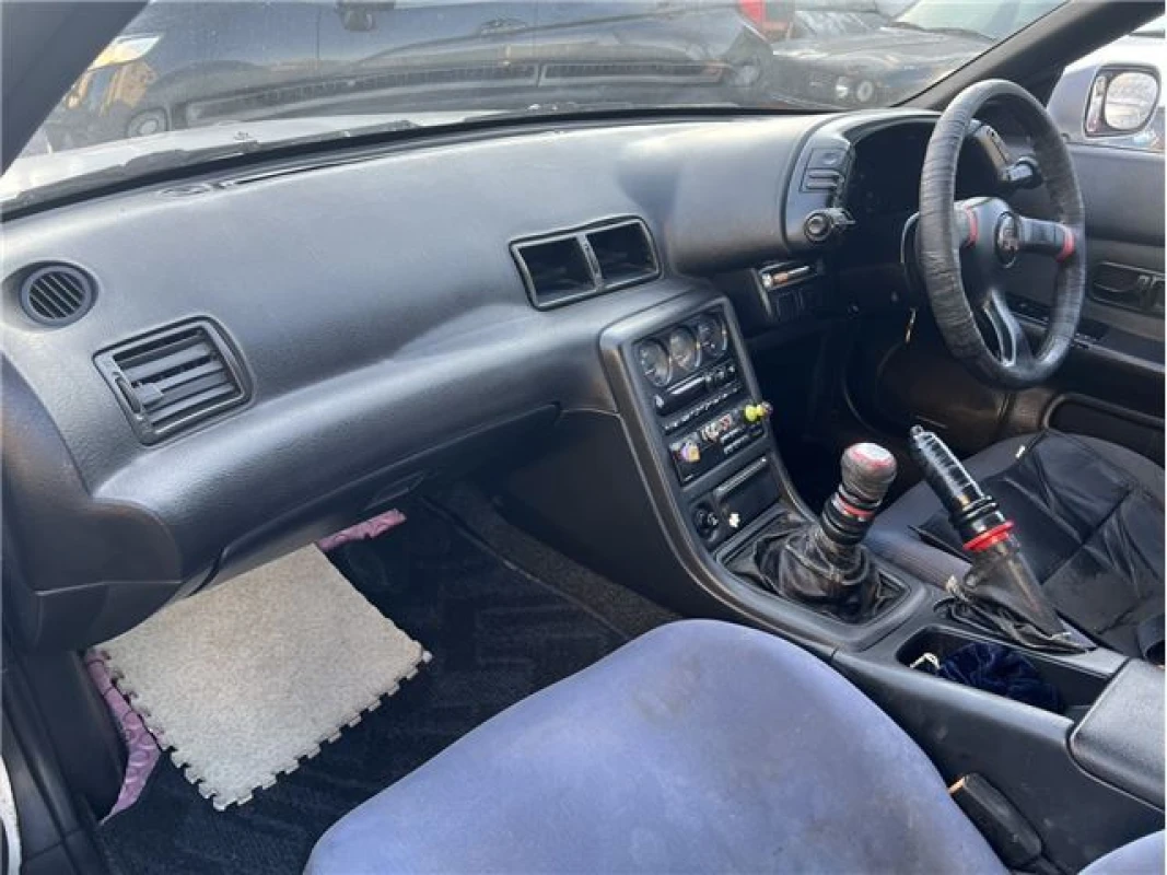 Nissan Skyline 1993 - Gallery View
