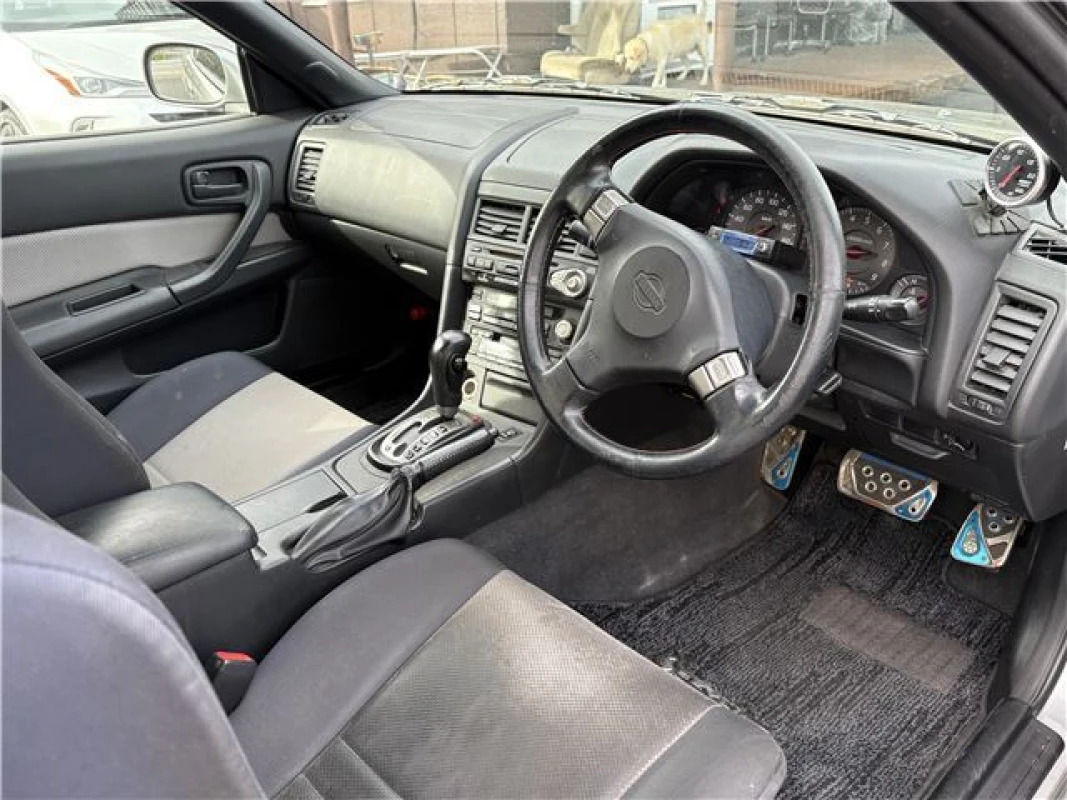Nissan Nissan Skyline - View 1