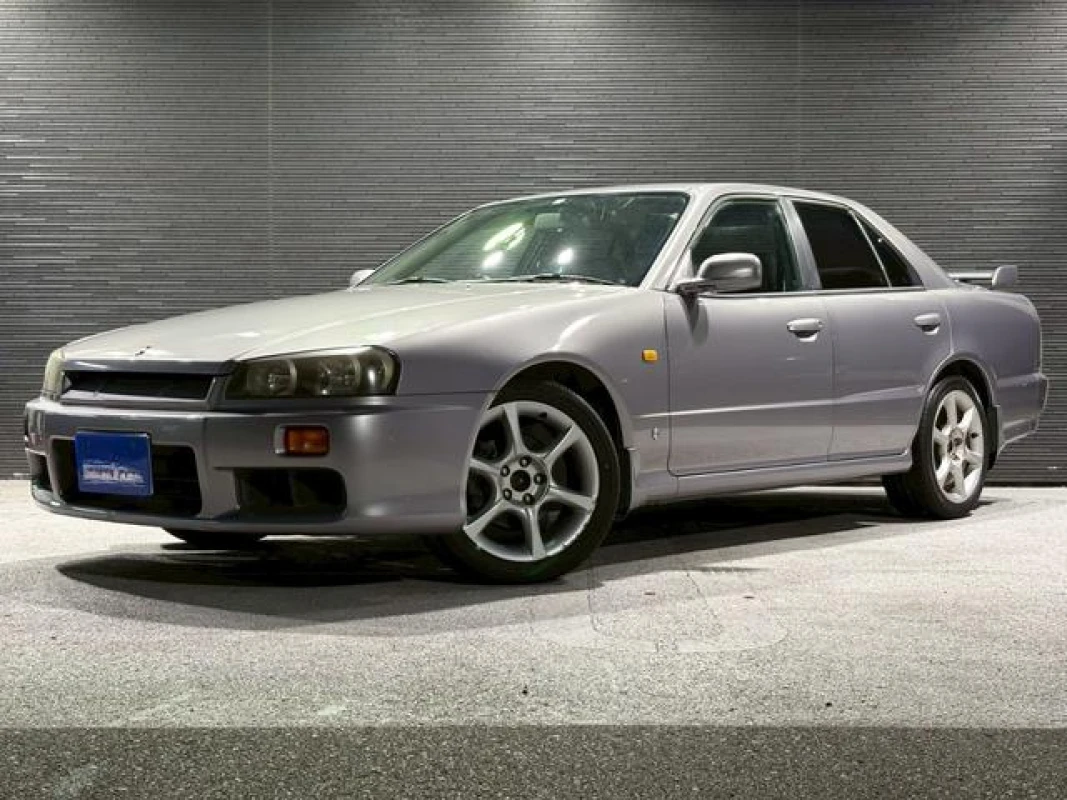 Nissan Nissan Skyline - View 1