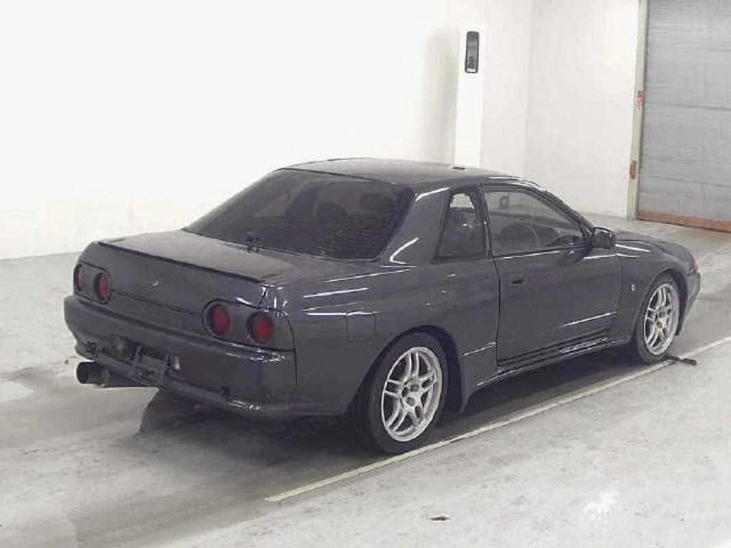 Nissan Nissan Skyline BNR32 - View 2