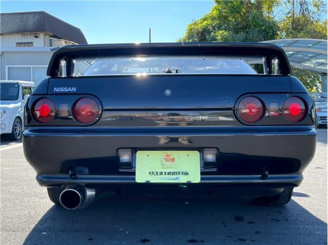 Nissan Skyline 1990 - Thumbnail 6