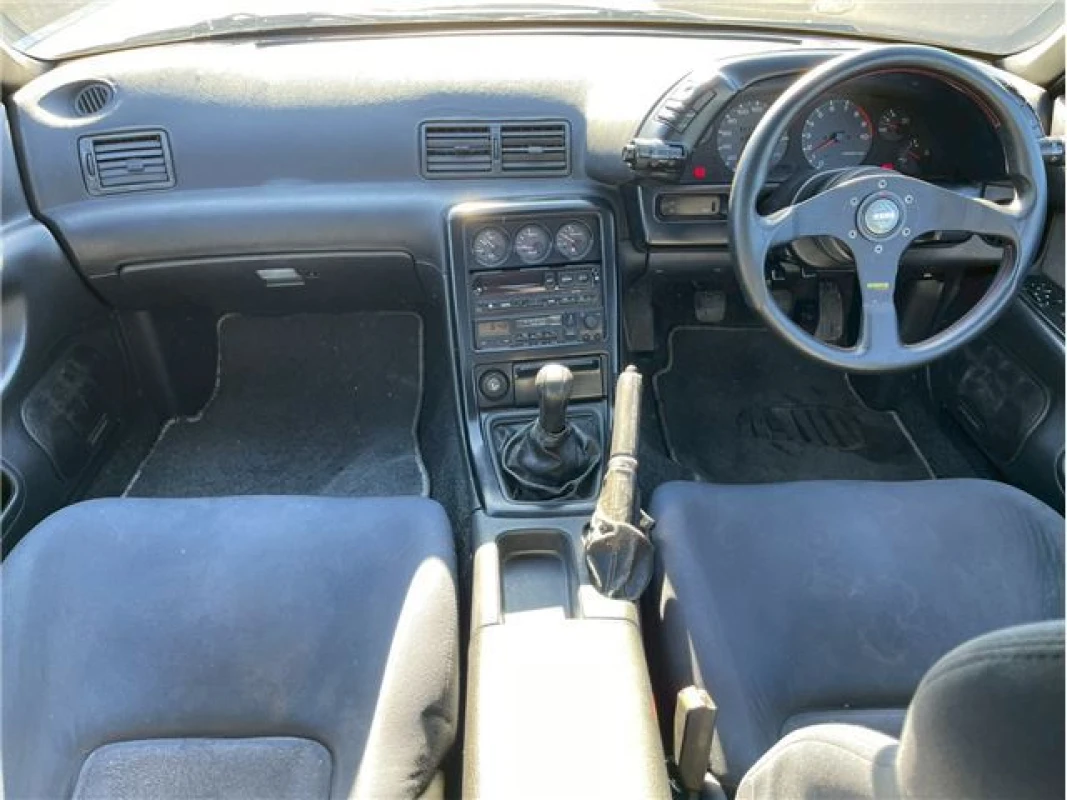 Nissan Skyline 1990 - Thumbnail 13