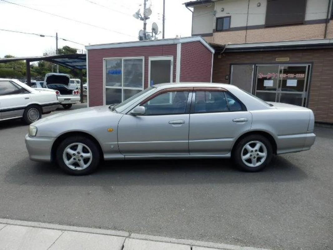 Nissan Skyline 1999 - Gallery View