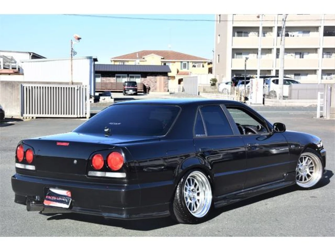 Nissan Skyline 1999 - Thumbnail 9