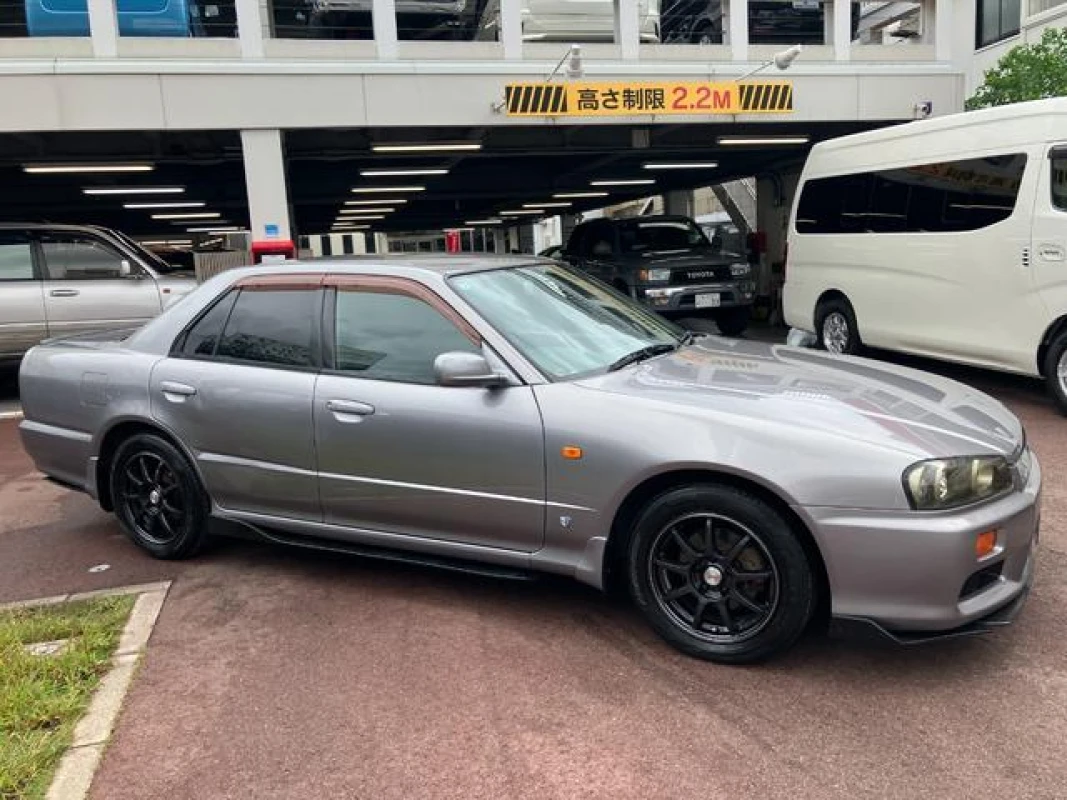 Nissan Skyline 1999 - Thumbnail 9