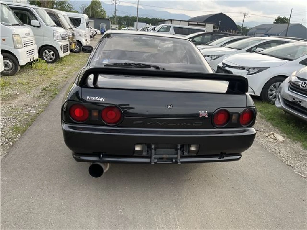 Nissan Skyline 1992 - Gallery View
