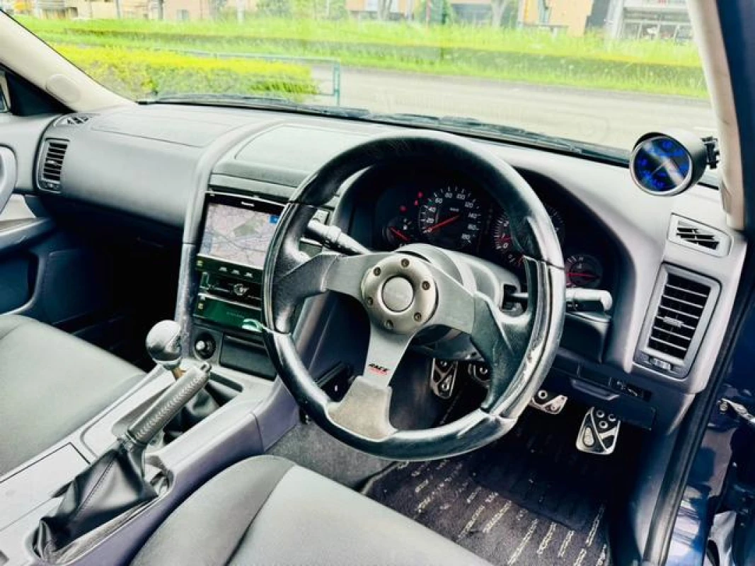 Nissan Skyline 1998 - Thumbnail 18