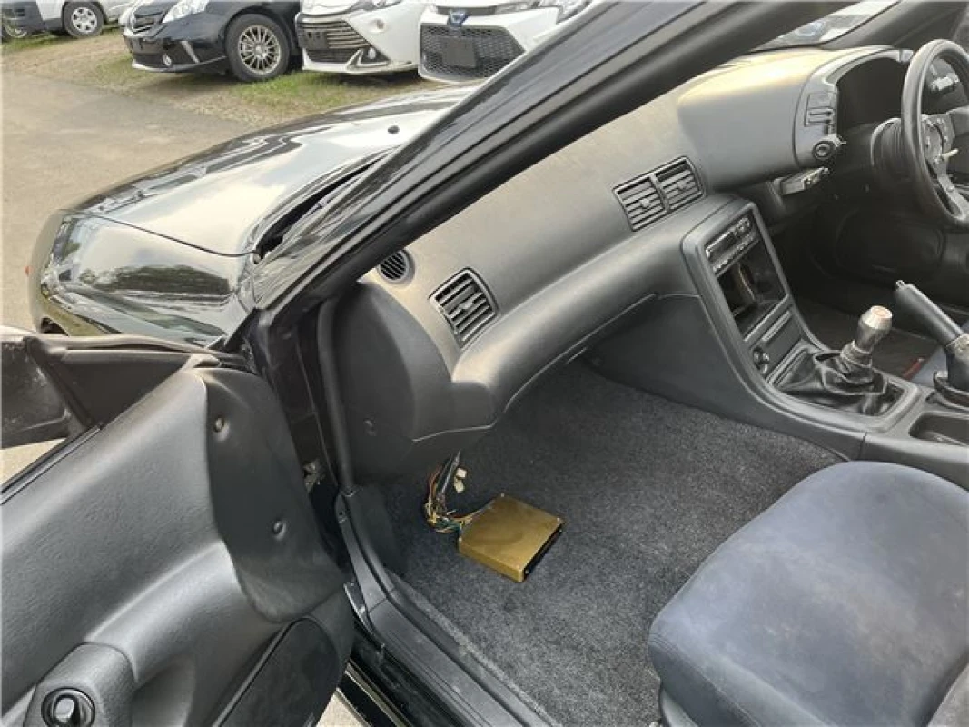 Nissan Skyline 1992 - Gallery View