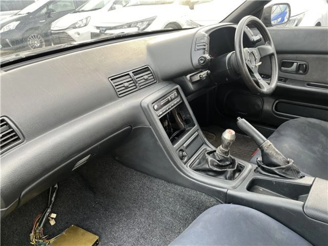 Nissan Skyline 1992 - Gallery View