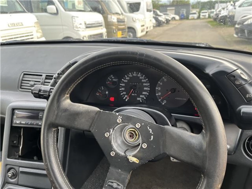 Nissan Skyline 1992 - Gallery View