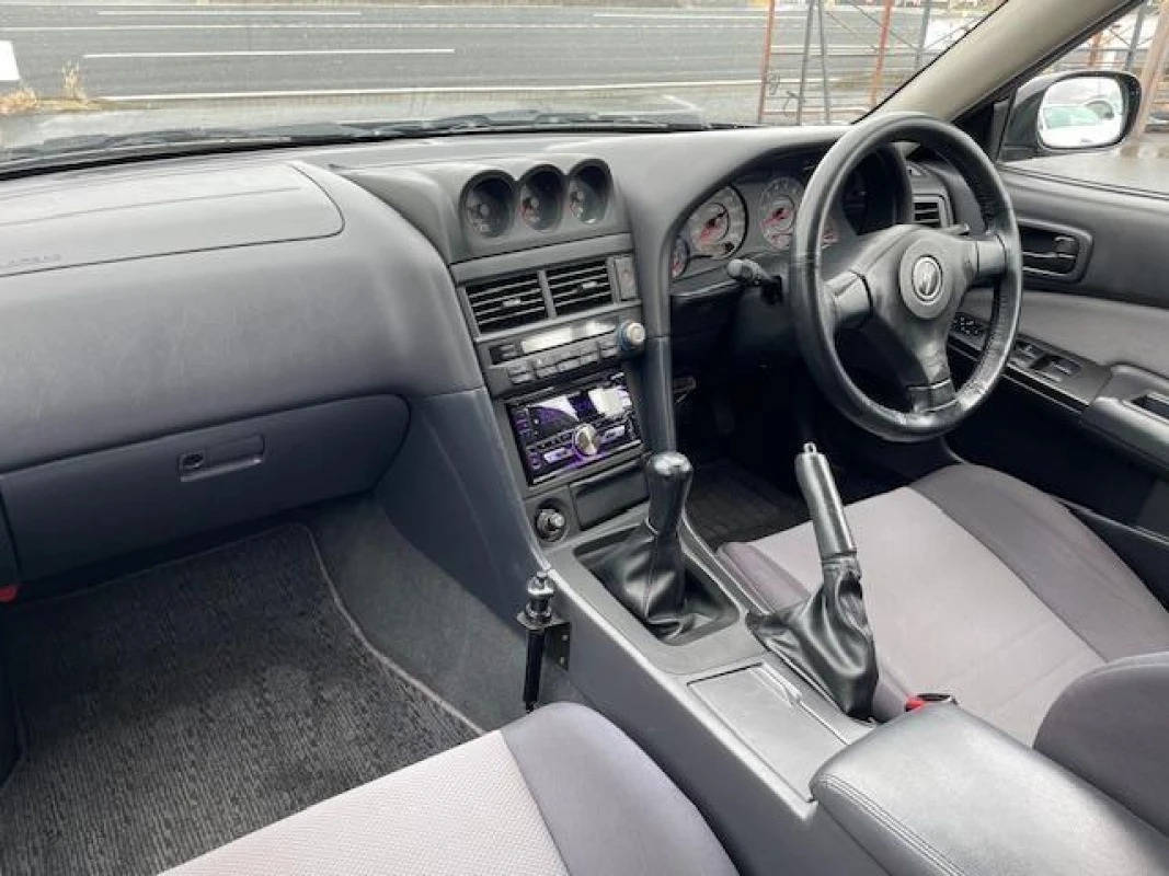 Nissan Skyline 1999 - Gallery View