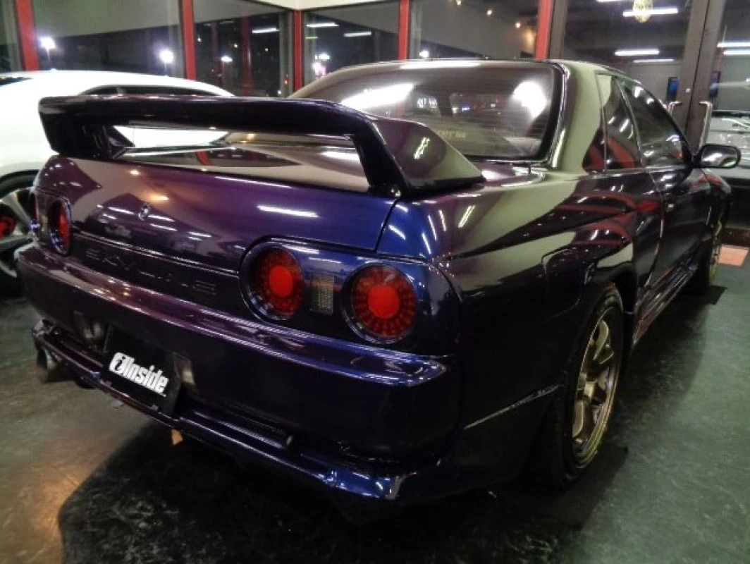 Nissan Nissan Skyline BNR32 - View 2