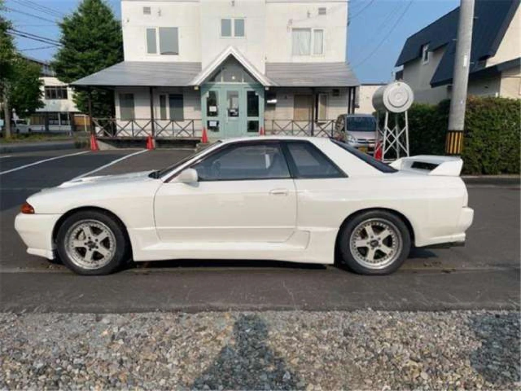 Nissan Skyline 1990 - Thumbnail 8