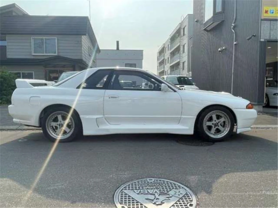 Nissan Skyline 1990 - Thumbnail 10