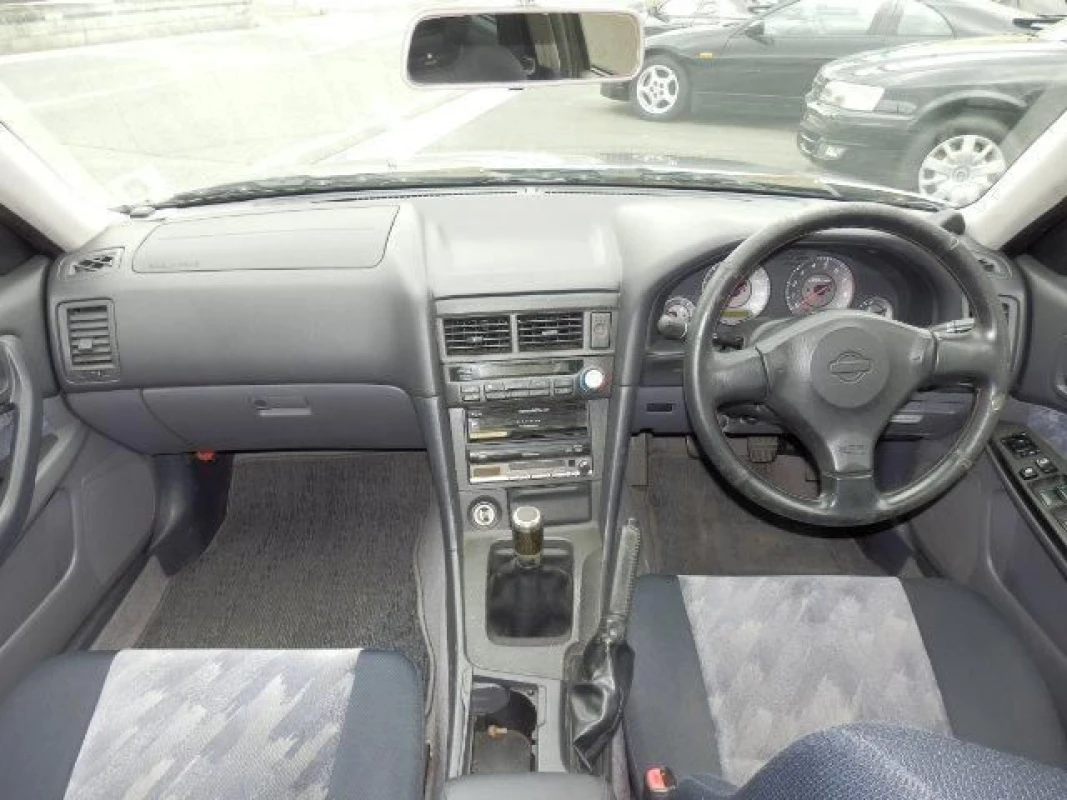 Nissan Skyline 1998 - Thumbnail 8