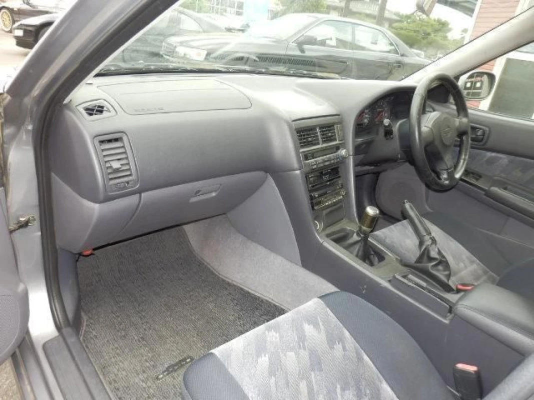 Nissan Skyline 1998 - Thumbnail 9