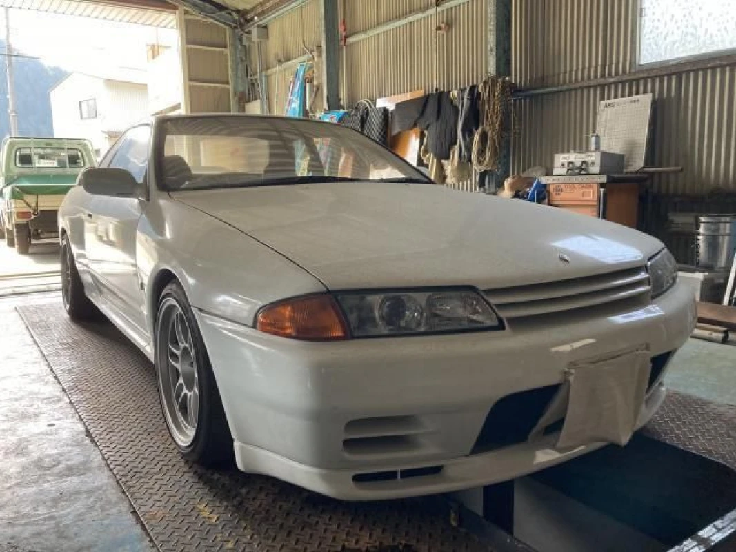 Nissan Nissan Skyline - View 2