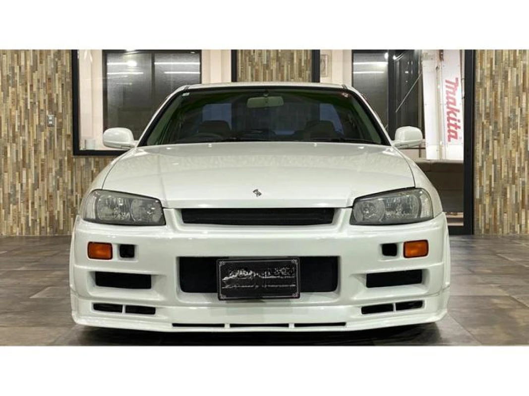 Nissan Skyline 2000 - Thumbnail 6