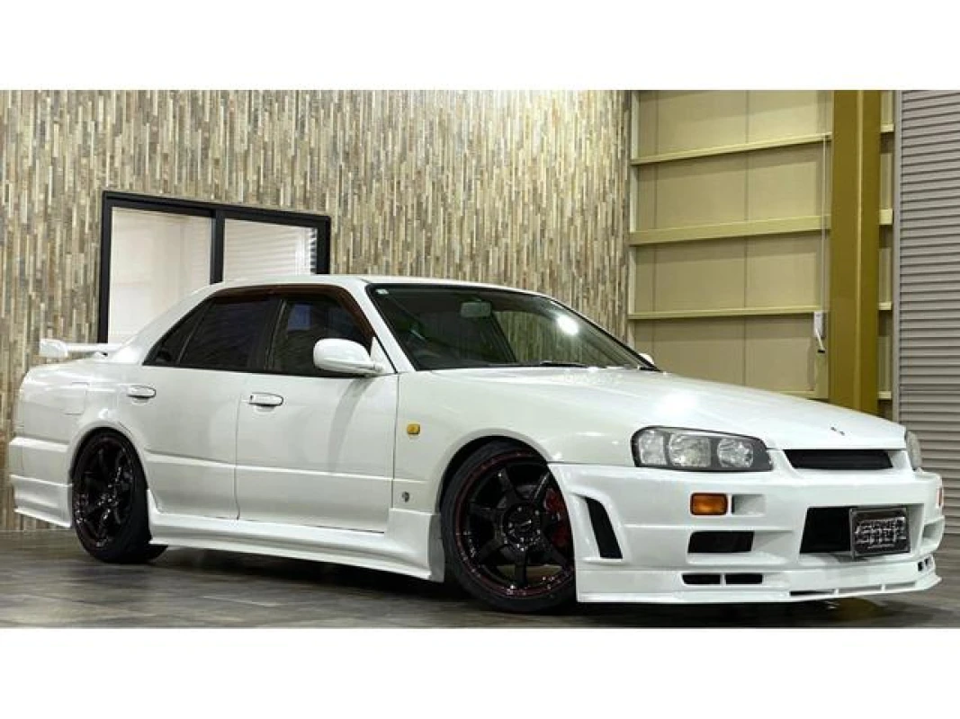 Nissan Skyline 2000 - Thumbnail 13