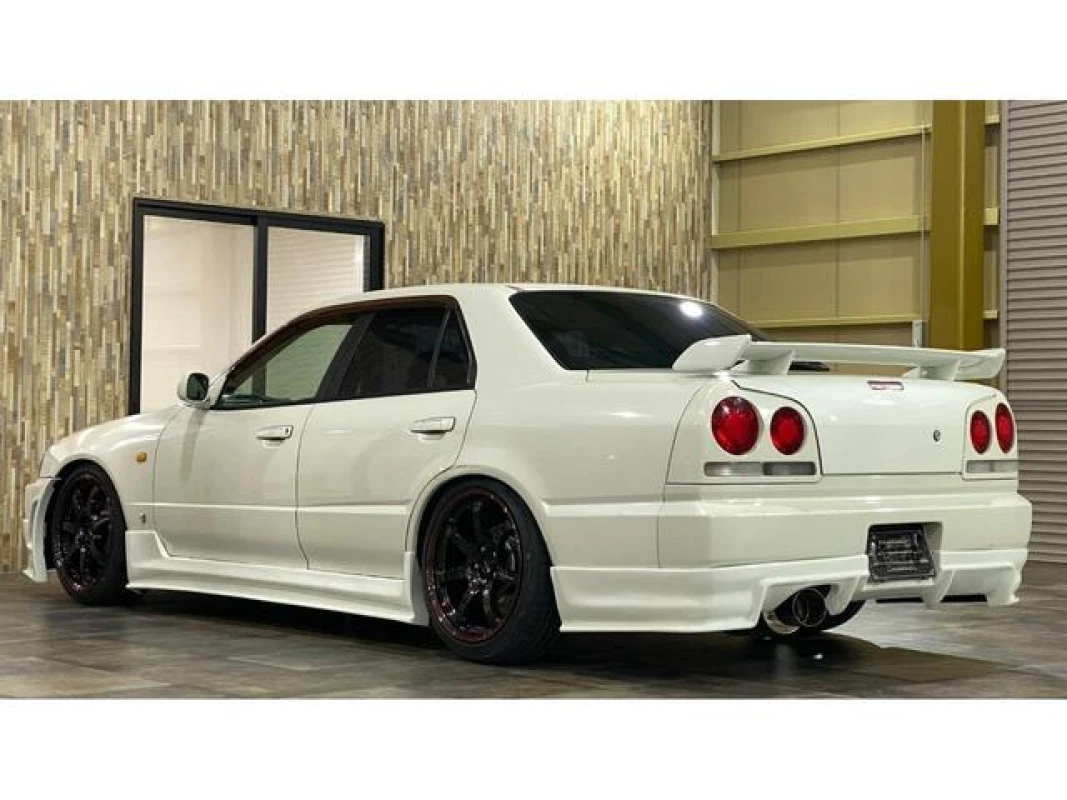 Nissan Skyline 2000 - Thumbnail 16