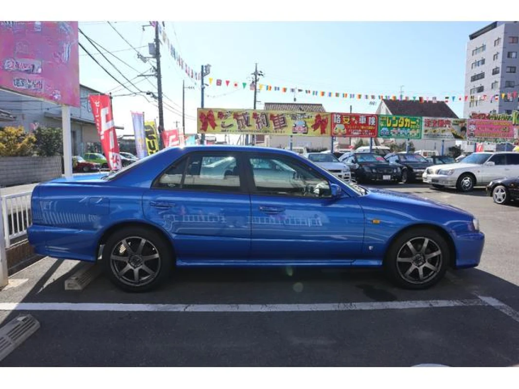 Nissan Skyline 2000 - Thumbnail 7