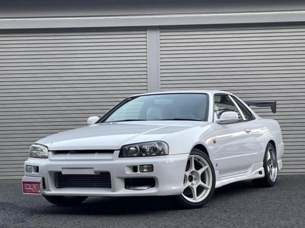 Nissan Nissan Skyline - View 1