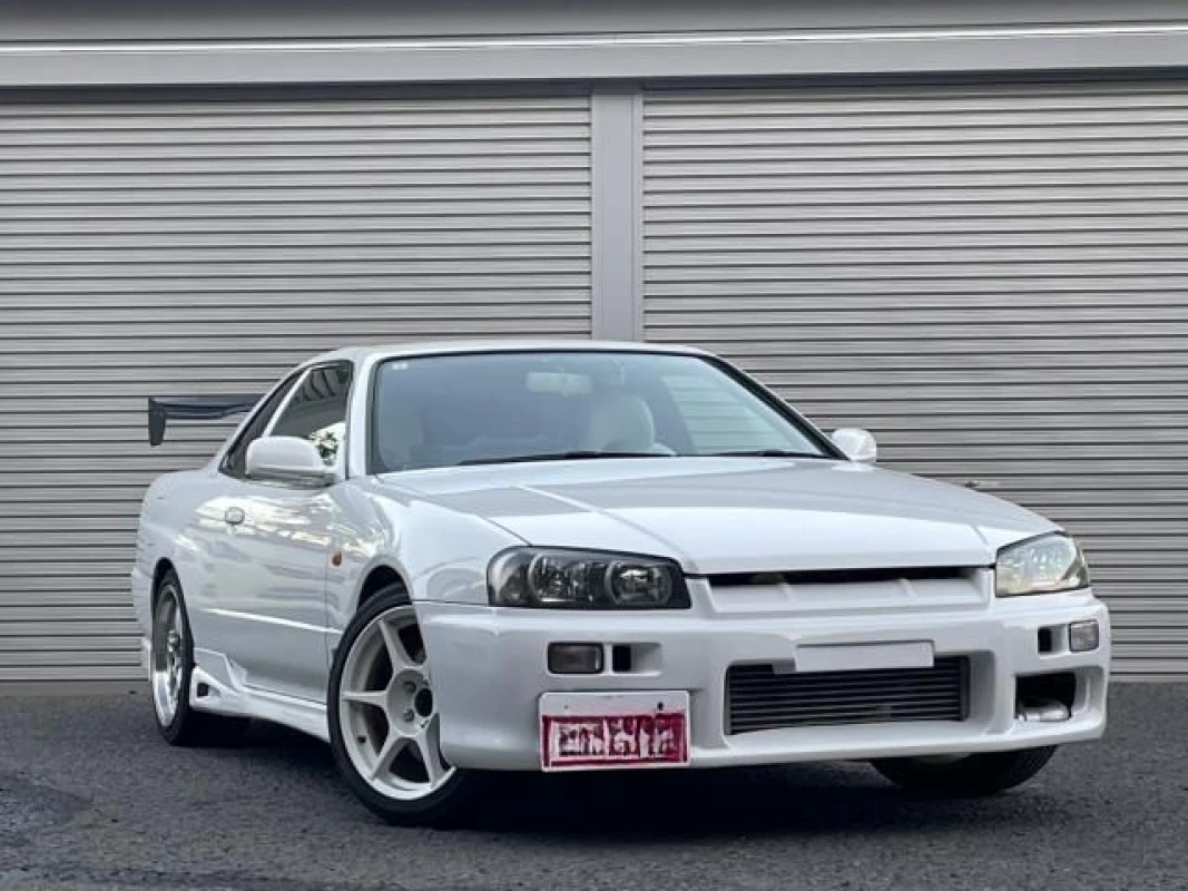 Nissan Nissan Skyline - View 3
