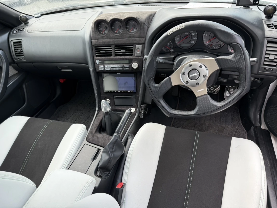 Nissan Skyline 1999 - Thumbnail 14