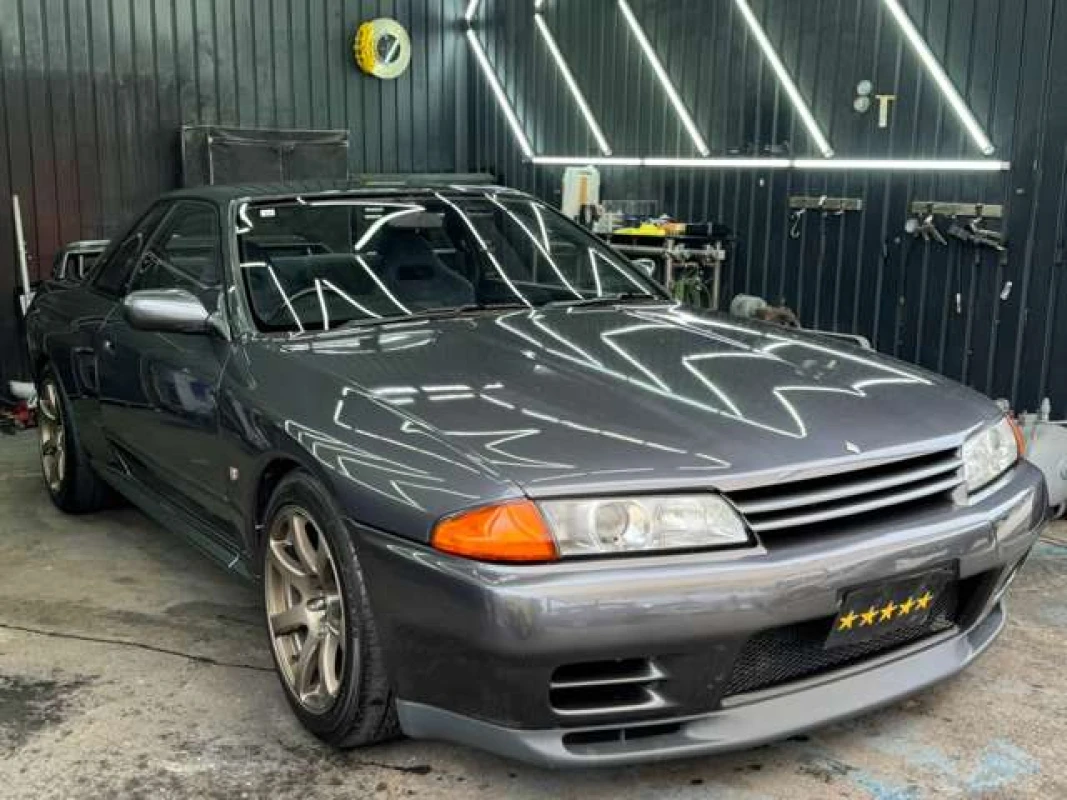 Nissan Nissan Skyline BNR32 - View 2