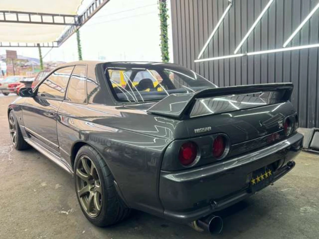 Nissan Skyline 1992 - Thumbnail 8