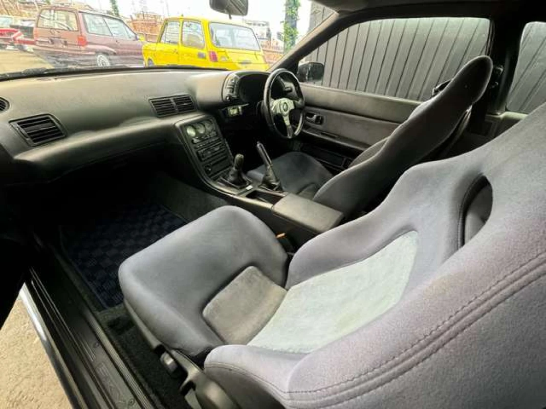 Nissan Skyline 1992 - Thumbnail 24