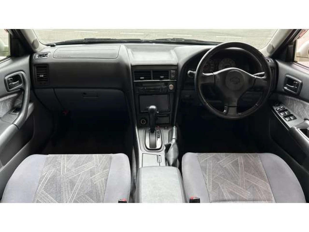 Nissan Skyline 2000 - Thumbnail 12
