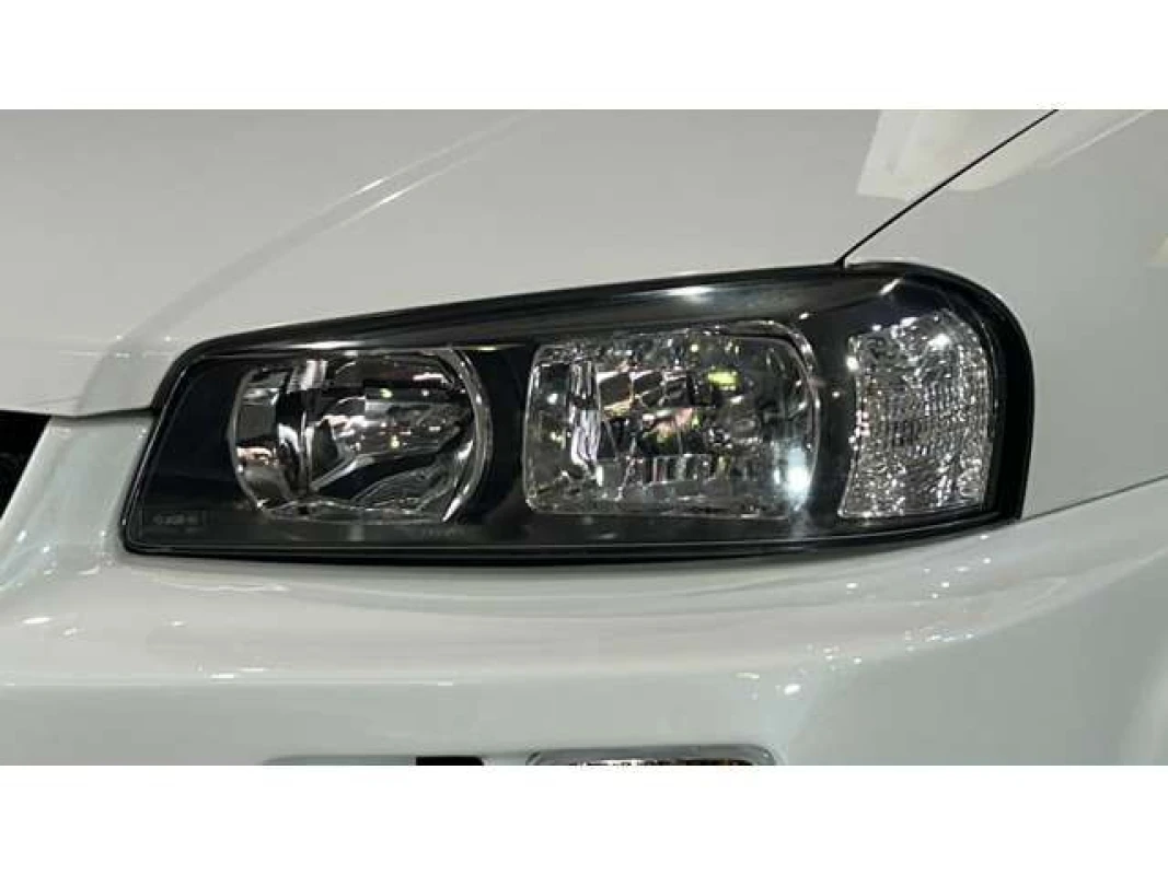 Nissan Skyline 2000 - Thumbnail 14