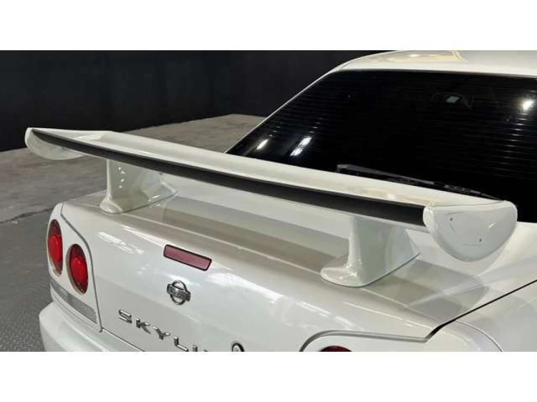 Nissan Skyline 2000 - Thumbnail 16