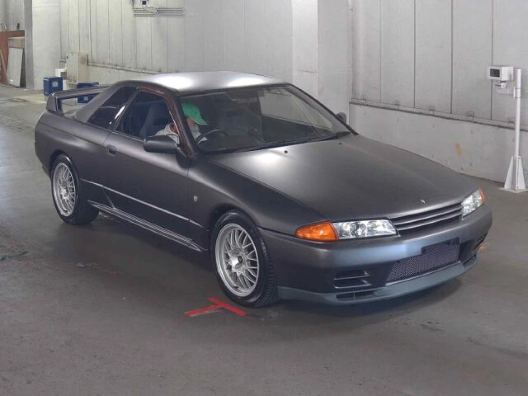 Nissan Nissan Skyline GT-R - View 2