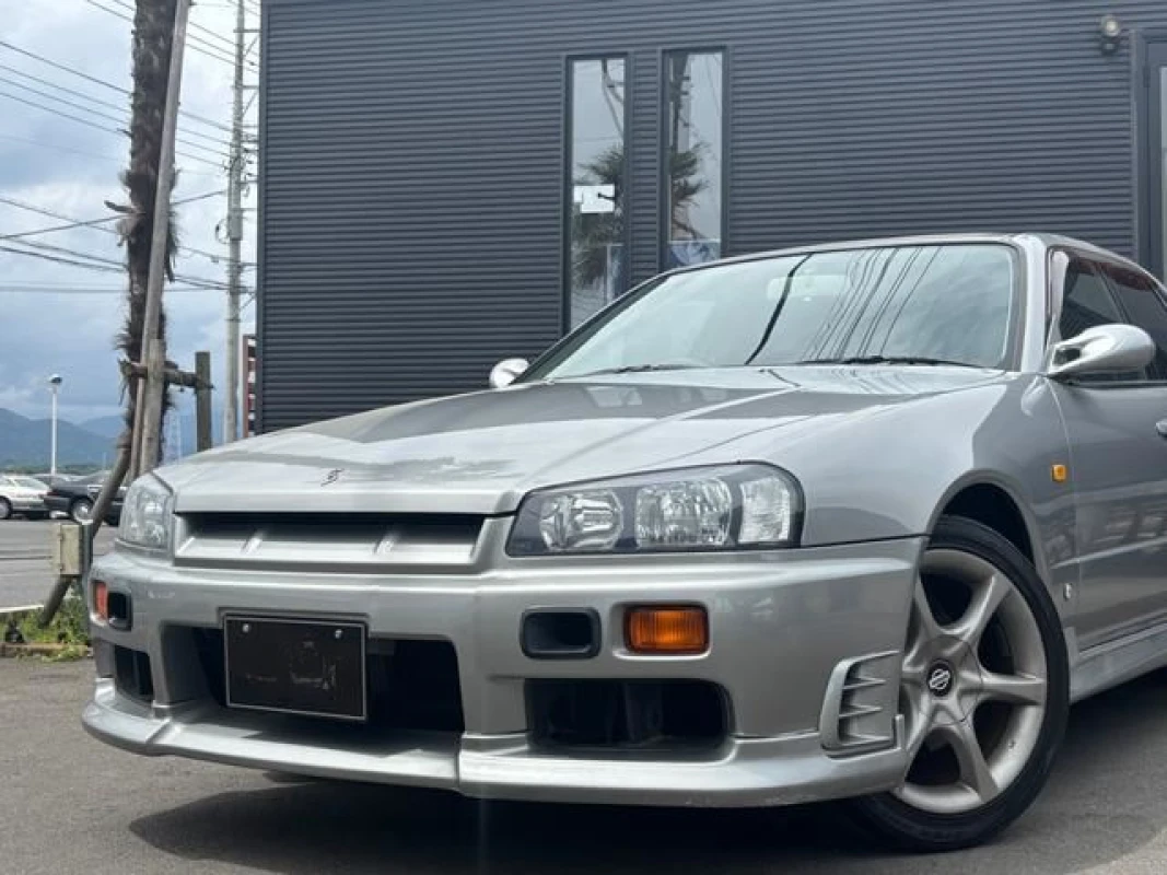 Nissan Skyline 2000 - Thumbnail 8
