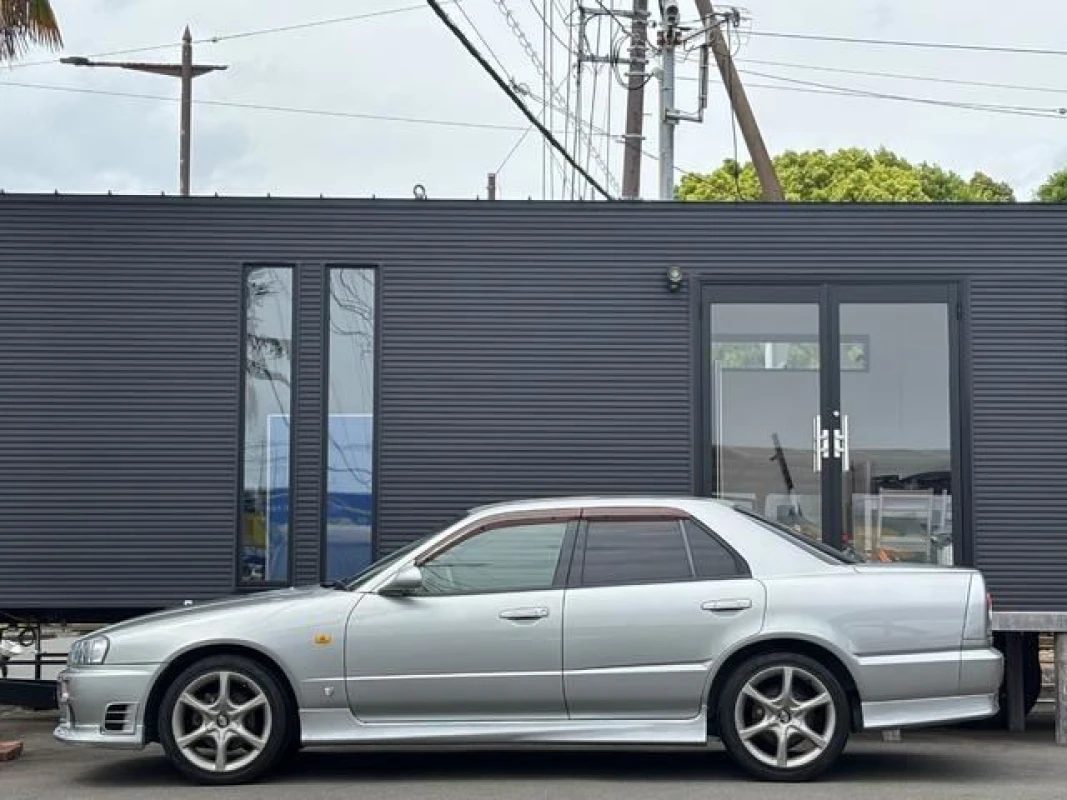 Nissan Skyline 2000 - Thumbnail 10