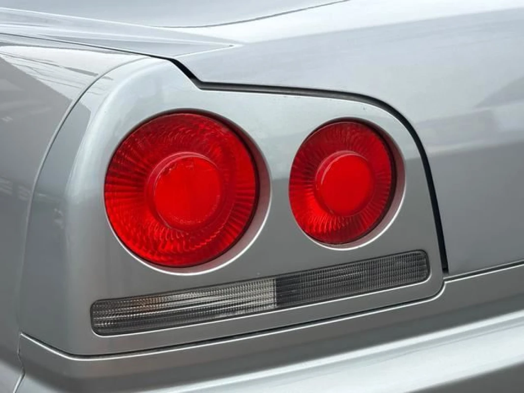 Nissan Skyline 2000 - Thumbnail 12