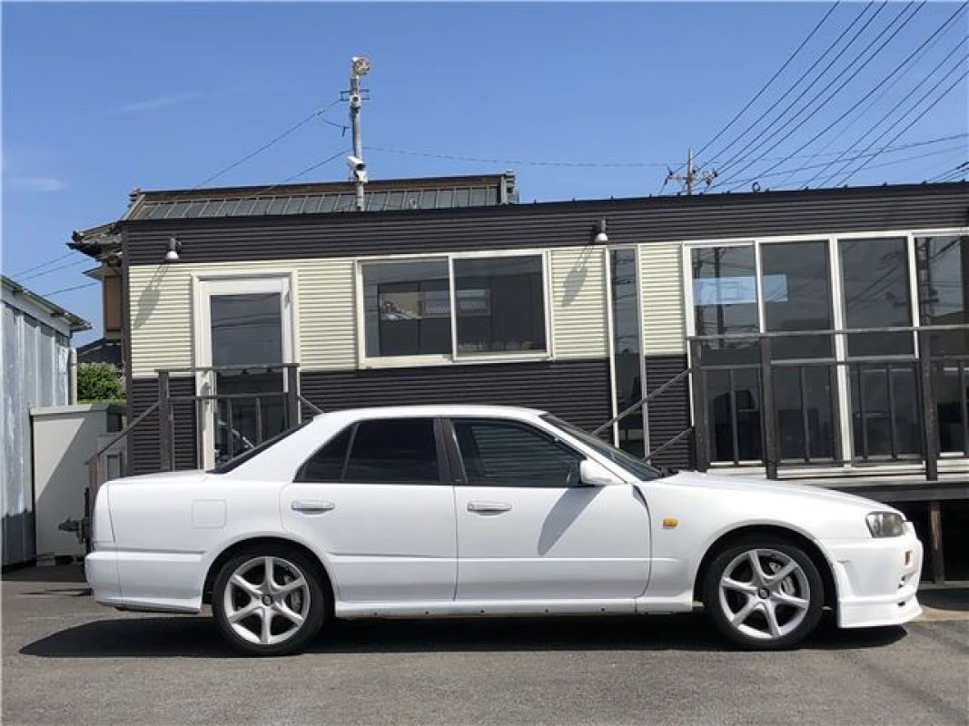 Nissan Skyline 1998 - Thumbnail 9