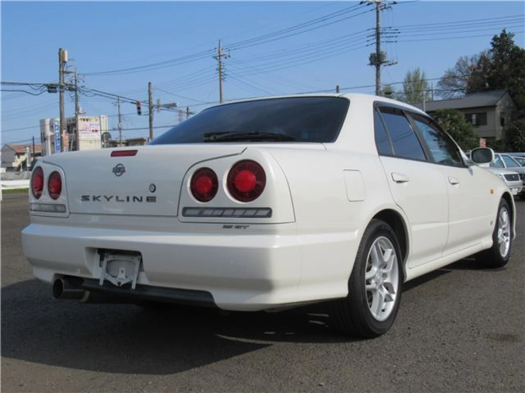 Nissan Skyline 2000 - Thumbnail 7